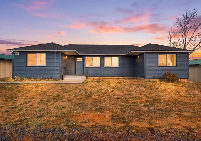 Photo 1 of Single family home for sale at 5704 S Dorset Rd, Spokane, WA 99224 | MLS# 202626377 | Listing updated on 2026-10-29