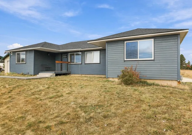 Photo 2 of Single family home for sale at 5704 S Dorset Rd, Spokane, WA 99224 | MLS# 202626377 | Listing updated on 2026-10-29