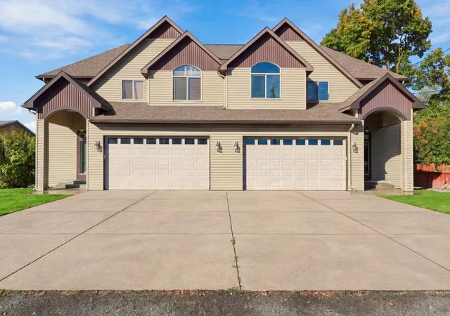 Multi family home for sale at 11809 E Main Ave, Spokane Valley, WA 99206 | MLS# 202626378