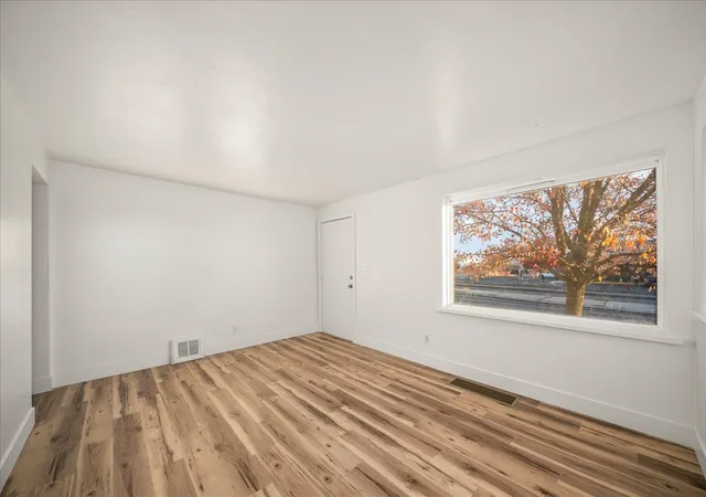 Photo 4 of Single family home for sale at 2504 W Wellesley Ave, Spokane, WA 99205 | MLS# 202626387 | Listing updated on 2026-10-29