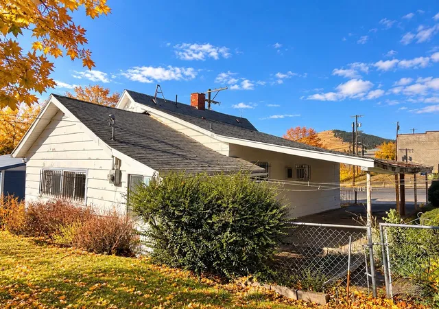 Photo 1 of Single family home for sale at 116 E Main St, Tekoa, WA 99033 | MLS# 202626415 | Listing updated on 2026-10-30