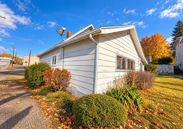 Photo 3 of Single family home for sale at 116 E Main St, Tekoa, WA 99033 | MLS# 202626415 | Listing updated on 2026-10-30
