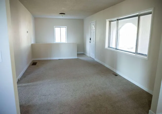 Photo 2 of Single family home for sale at 528 E Crown Ave, Spokane, WA 99207 | MLS# 202626440 | Listing updated on 2026-10-30