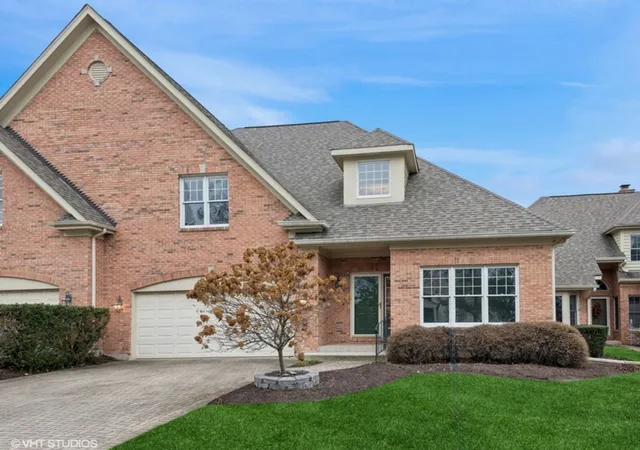 Photo 1 of Townhouse for sale at 880 Pinegrove Ct, Wheaton, IL 60187 | MLS# 12079556 | Listing updated on 2024-12-06