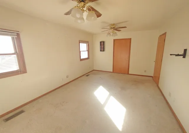 Photo 4 of Single Family Residence at 714 9th Street, Peru, IL 61354 | MLS# 12109977 | | Sold on 2025-04-14