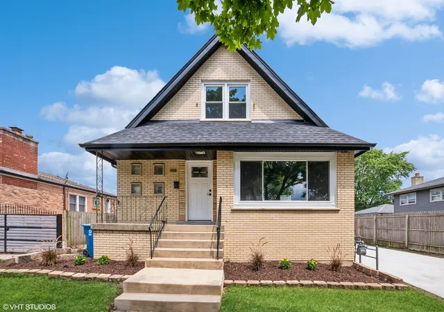 Photo 1 of Single family home for sale at 3708 W 120th Place, Alsip, IL 60803 | MLS# 12112564 | Listing updated on 2024-12-09