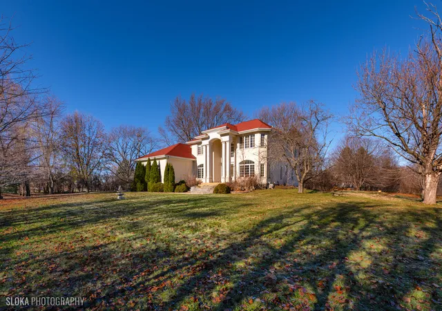 Photo 28 of Single family home for sale at 2113 Elgin Rd, Barrington, IL 60010 | MLS# 12118964 | Listing updated on 2024-12-09