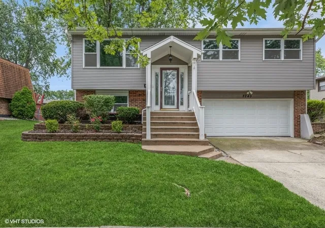 Photo 1 of Single family home for sale at 7743 161st Place, Tinley Park, IL 60477 | MLS# 12132712 | Listing updated on 2024-12-10