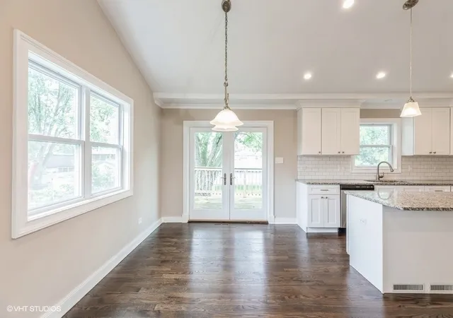 Photo 3 of Single family home for sale at 7743 161st Place, Tinley Park, IL 60477 | MLS# 12132712 | Listing updated on 2024-12-10