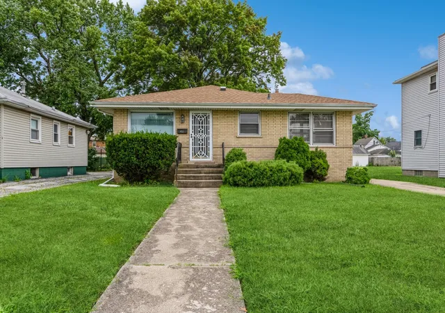 Photo 1 of Single family home for sale at 437 161st Street, South Holland, IL 60473 | MLS# 12136289 | Listing updated on 2024-12-06