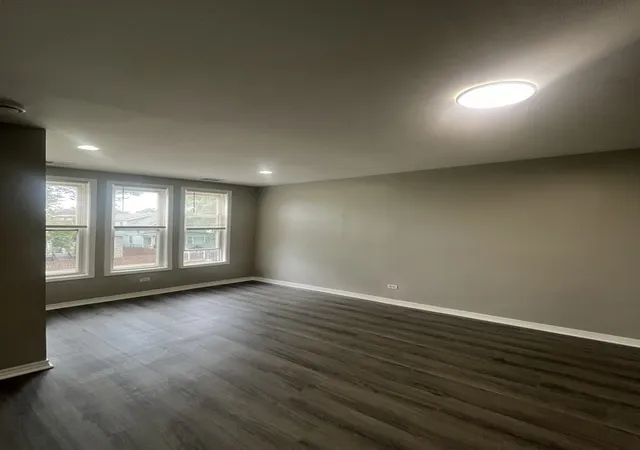 Listing Photo 4 - Condo for sale in building located at 33 E 100th St, Chicago, IL 60628