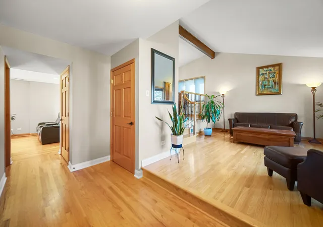 Photo 3 of Single family home for sale at 14515 Creek Xing Dr, Orland Park, IL 60467 | MLS# 12146480 | Listing updated on 2024-12-07