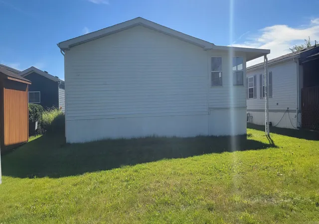 Photo 4 of Manufactured home for sale at 25746 Merion Dr #17, Monee, IL 60449 | MLS# 12151423 | Listing updated on 2024-12-07
