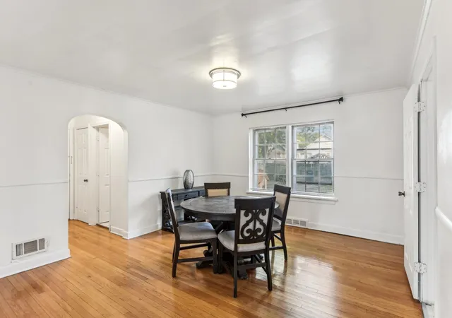 Listing Photo 4 - Condo for sale in building located at 305 W 16th St, Chicago Heights, IL 60411