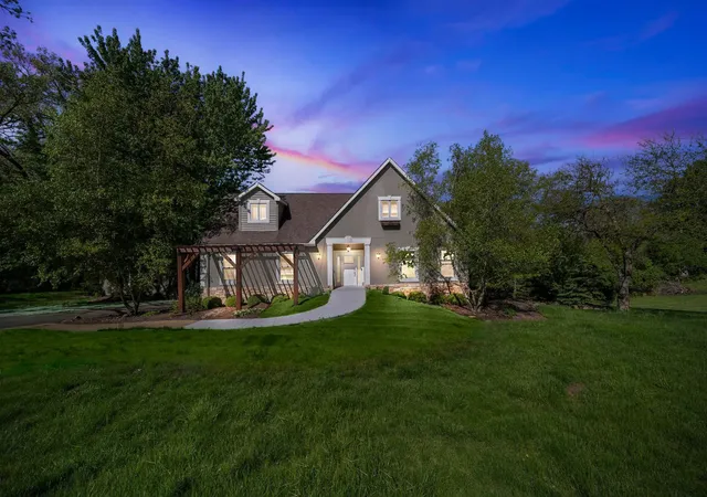 Photo 1 of Single family home for sale at 10155 Haegers Bnd Rd, Algonquin, IL 60102 | MLS# 12165771 | Listing updated on 2024-12-07