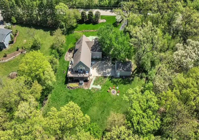Photo 2 of Single family home for sale at 10155 Haegers Bnd Rd, Algonquin, IL 60102 | MLS# 12165771 | Listing updated on 2024-12-07