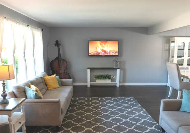 Photo 2 of Single family home for sale at 14630 S West Abbott Rd, Homer Glen, IL 60491 | MLS# 12166342 | Listing updated on 2024-12-10