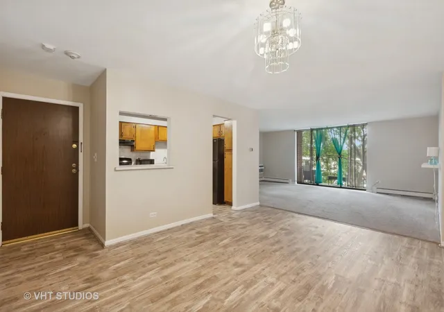 Listing Photo 4 - Condo for sale in building located at 4711 Saint Joseph Creek Rd, Lisle, IL 60532 - Unit #3A