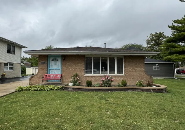 Photo 2 of Single family home for sale at 2404 S 9th Avenue, Broadview, IL 60155 | MLS# 12169329 | Listing updated on 2024-12-10