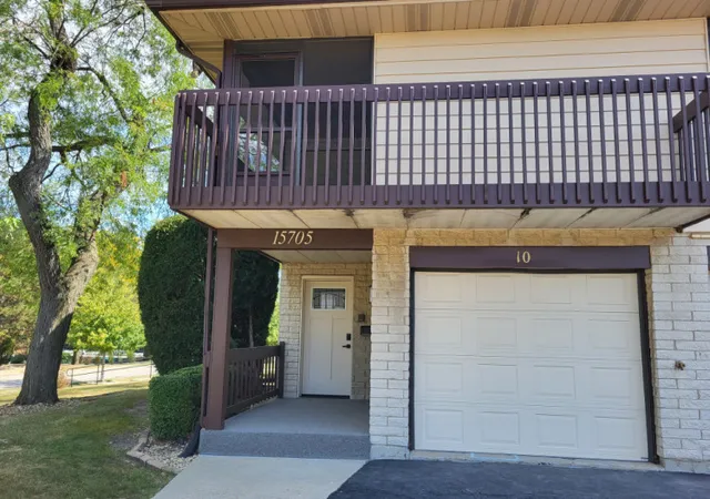 Photo 1 of Condo for sale at 15705 Orlan Brook Dr #10, Orland Park, IL 60462 | MLS# 12169863 | Listing updated on 2024-12-08