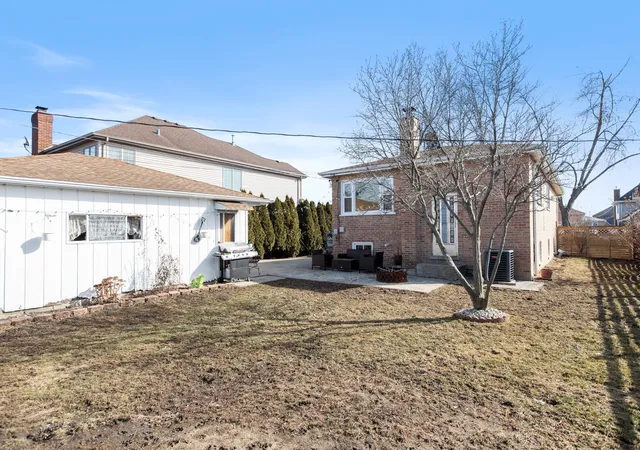 Photo 19 of Single family home for sale at 5748 W 89th St, Oak Lawn, IL 60453 | MLS# 12175629 | Listing updated on 2024-12-07
