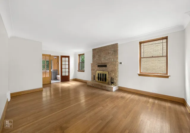 Photo 4 of Single family home for sale at 5915 N West Cir Ave, Chicago, IL 60631 | MLS# 12175810 | Listing updated on 2024-12-09