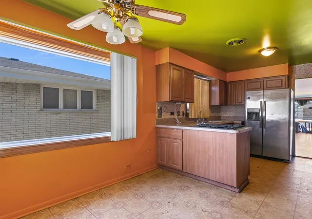 Photo 3 of Single family home for sale at 2932 W 86th Place, Chicago, IL 60652 | MLS# 12176588 | Listing updated on 2024-12-06