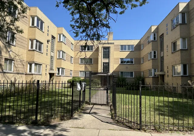 Photo 2 of Condo for sale at 2040 E 72nd Place #3, Chicago, IL 60649 | MLS# 12177042 | Listing updated on 2024-12-10