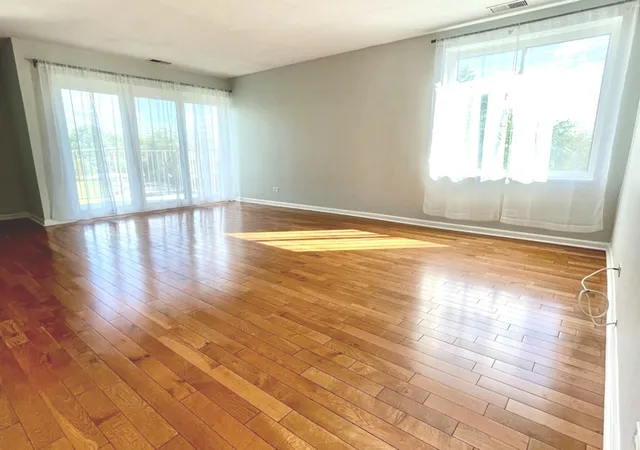 Photo 3 of Condo for sale at 425 Walnut Crk Ln #1508, Lisle, IL 60532 | MLS# 12178088 | Listing updated on 2024-12-10