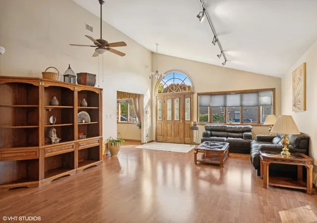 Photo 2 of Single family home for sale at 904 N 10th Avenue, Melrose Park, IL 60160 | MLS# 12179870 | Listing updated on 2024-12-08