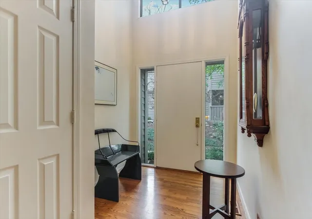 Photo 3 of Townhouse for sale at 2396 Oak Hl Rd S, Lake Barrington, IL 60010 | MLS# 12186668 | Listing updated on 2024-12-07