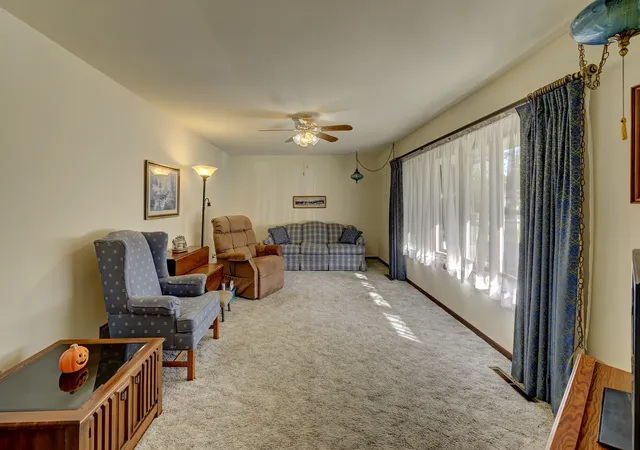 Photo 3 of Single family home for sale at 5883 Darline Dr, Saint Anne, IL 60964 | MLS# 12186914 | Listing updated on 2024-12-09