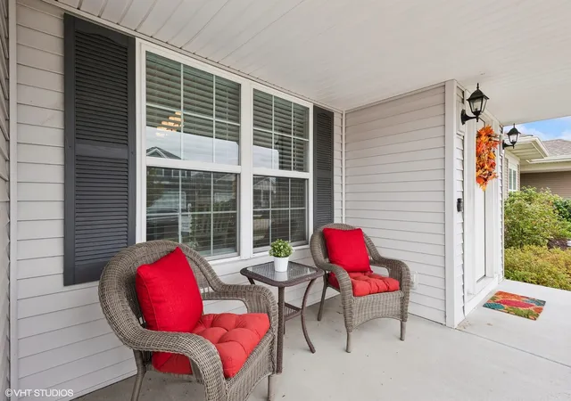 Photo 3 of Single family home for sale at 1033 Station Blvd, Oswego, IL 60543 | MLS# 12188356 | Listing updated on 2024-12-09
