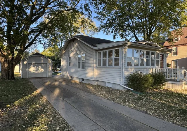 Photo 1 of Single family home for sale at 529 N Lott Blvd, Gibson City, IL 60936 | MLS# 12191331 | Listing updated on 2024-12-06