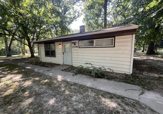 Photo 1 of Single family home for sale at 17206 S Lily Cache Rd, Plainfield, IL 60586 | MLS# 12192055 | Listing updated on 2024-12-09