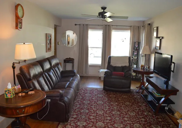 Photo 4 of Sale Pending at 2953 W 101st Place, Evergreen Park, IL 60805 | MLS# 12193152 | Listing updated on 2024-12-09