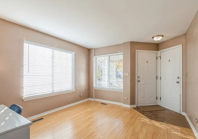 Photo 2 of Duplex at 2874 Sorrel Row, Crystal Lake, IL 60156 | MLS# 12193190 | | Sold on 2025-01-23