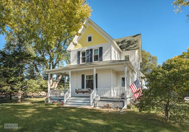 Photo 1 of Single family home for sale at 3714 E 28th Rd, Sheridan, IL 60551 | MLS# 12195747 | Listing updated on 2024-12-08