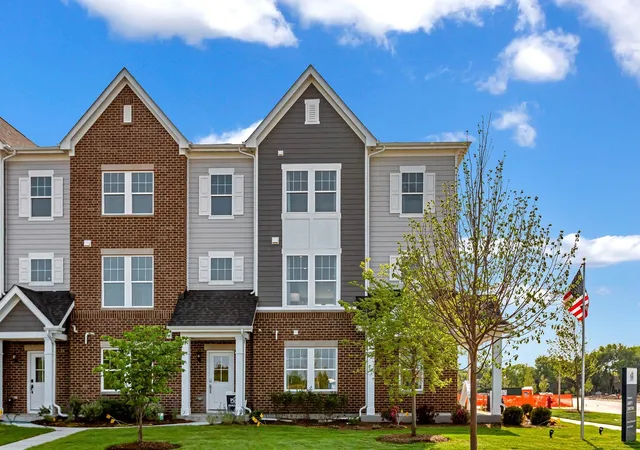 Photo 1 of Townhouse for sale at 138 Yorktown Ct, Libertyville, IL 60048 | MLS# 12196045 | Listing updated on 2024-12-10