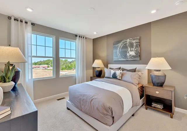 Photo 22 of Townhouse for sale at 138 Yorktown Ct, Libertyville, IL 60048 | MLS# 12196045 | Listing updated on 2024-12-10
