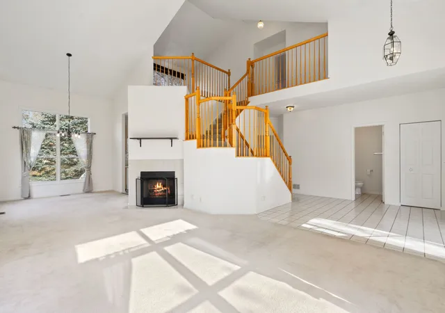 Photo 2 of Townhouse at 9004 Falcon Greens Dr, Village Of Lakewood, IL 60014 | MLS# 12197304 | | Sold on 2025-03-03