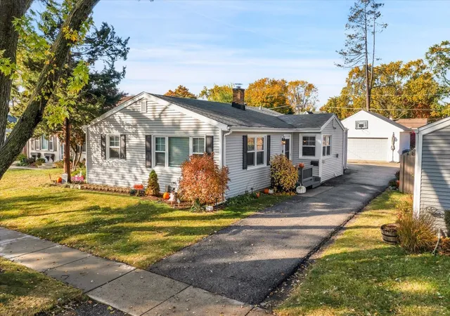 Photo 1 of Sale Pending at 302 N Schubert St, Palatine, IL 60067 | MLS# 12197450 | Listing updated on 2024-12-08