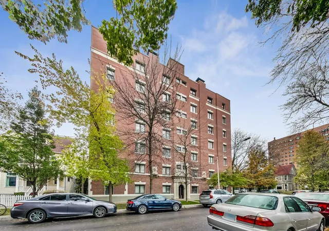 Photo 1 of Sale Pending at 1330 E 56th Street #7W, Chicago, IL 60637 | MLS# 12197539 | Listing updated on 2024-12-09