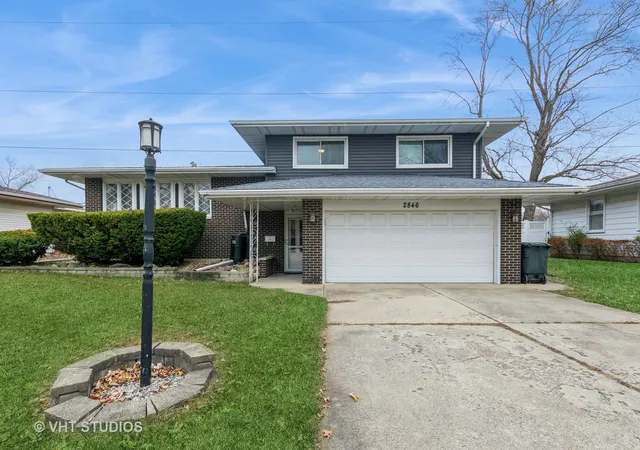 Photo 1 of Single family home for sale at 2846 190th Place, Lansing, IL 60438 | MLS# 12197890 | Listing updated on 2024-12-11
