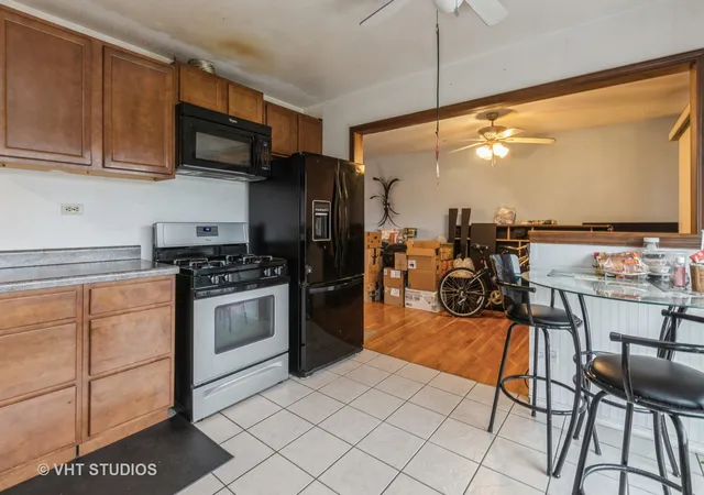 Photo 4 of Single family home for sale at 2846 190th Place, Lansing, IL 60438 | MLS# 12197890 | Listing updated on 2024-12-11