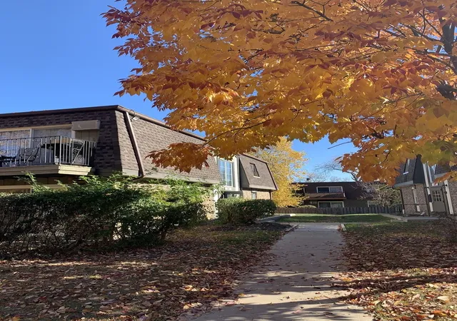 Photo 2 of Condo for sale at 869 Trace Dr #201, Buffalo Grove, IL 60089 | MLS# 12198954 | Listing updated on 2024-12-08