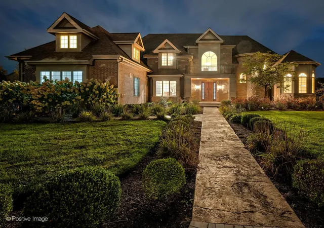 1st image of 39w562 Henry David Thoreau Pl, Saint Charles, IL 60175 | MLS# 12199064