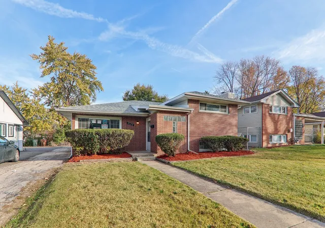 Photo 3 of Single family home for sale at 3120 173rd Street, Hazel Crest, IL 60429 | MLS# 12199713 | Listing updated on 2024-12-09