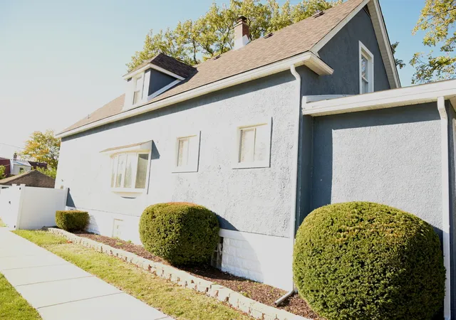 Photo 3 of Single family home for sale at 2250 S 20th Avenue, Broadview, IL 60155 | MLS# 12199780 | Listing updated on 2024-12-07