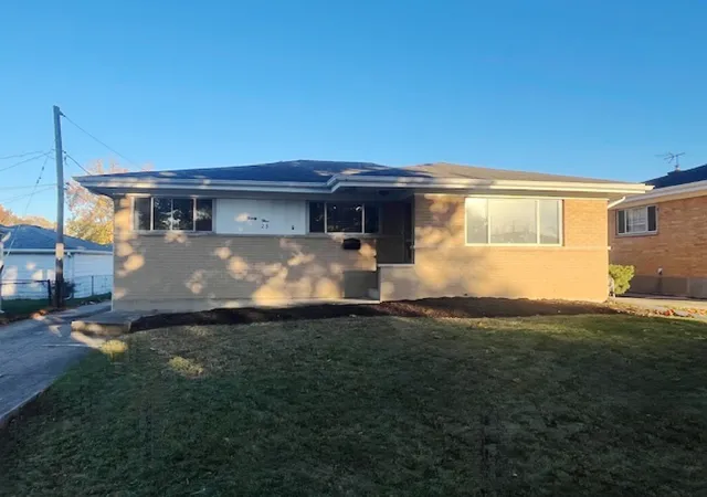 Photo 2 of Sale Pending at 23 N 2nd Ave, Villa Park, IL 60181 | MLS# 12199917 | Listing updated on 2024-12-10
